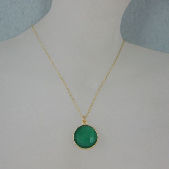 Wholesale Bezel Gemstone Round Pendant Necklace - Gold Plated Chain - Green Onyx (16-24")