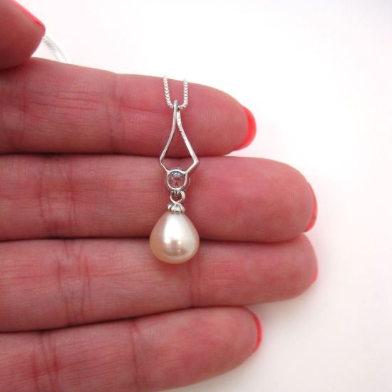 Wholesale Sterling Silver Cream Freshwater Pearl and CZ Stone Diamond Shaped Pendant Necklace-16"